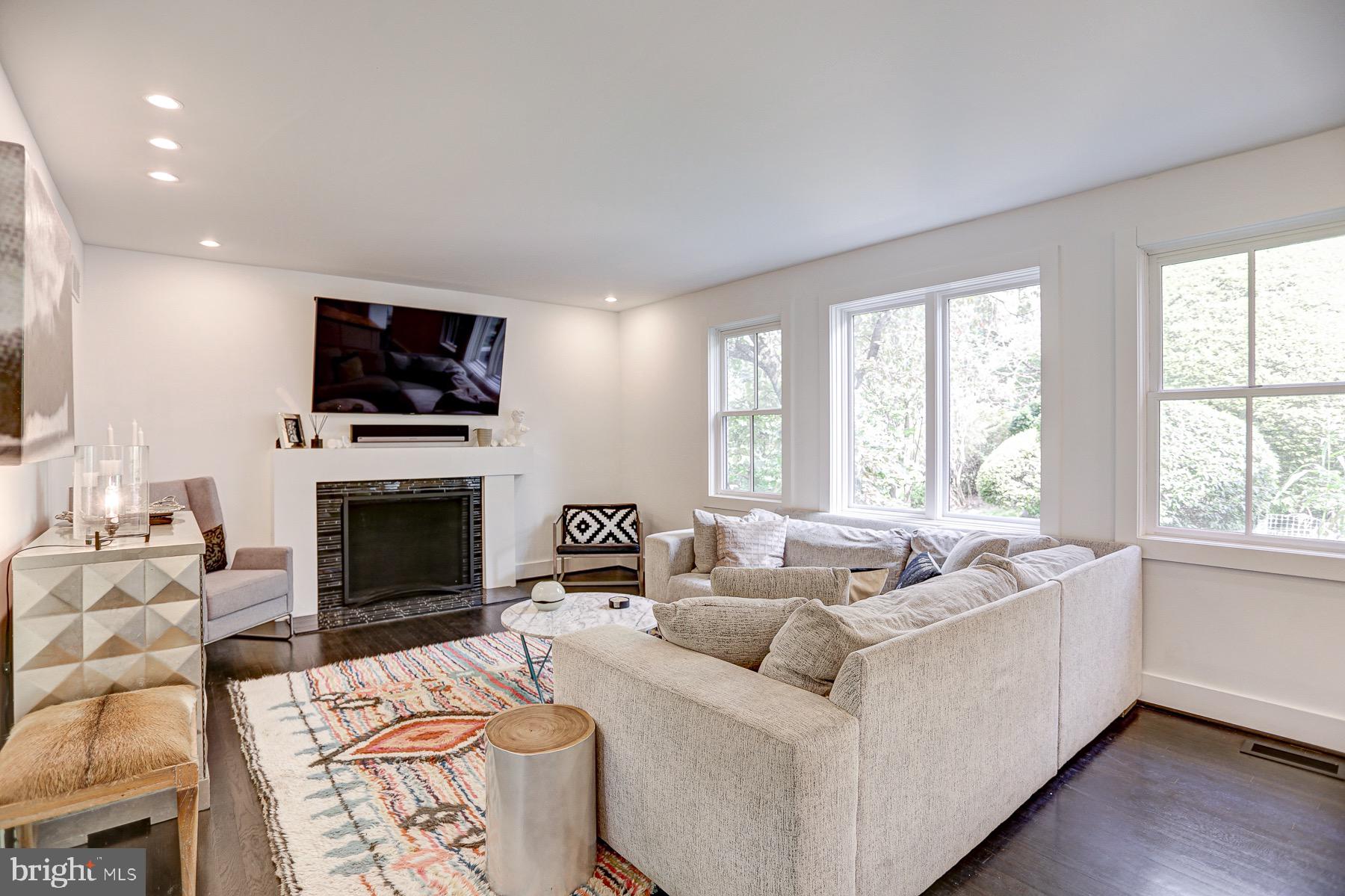7301 Radnor Road Bethesda, MD 20817 - Photo 9 of 26