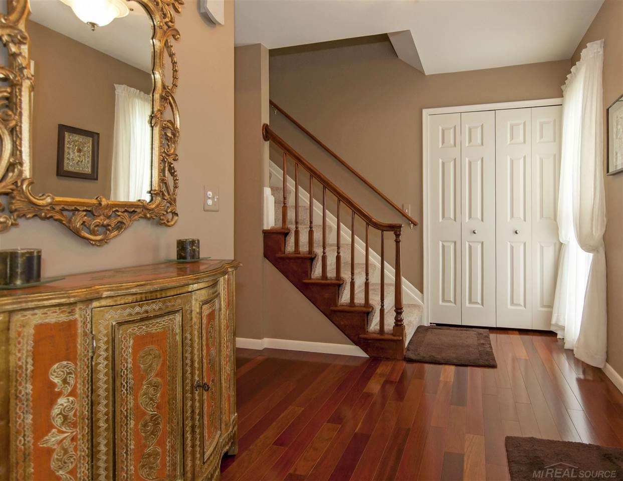 515 Fisher Road Grosse Pointe, MI 48230 - Photo 19 of 42 31294404-18.JPG