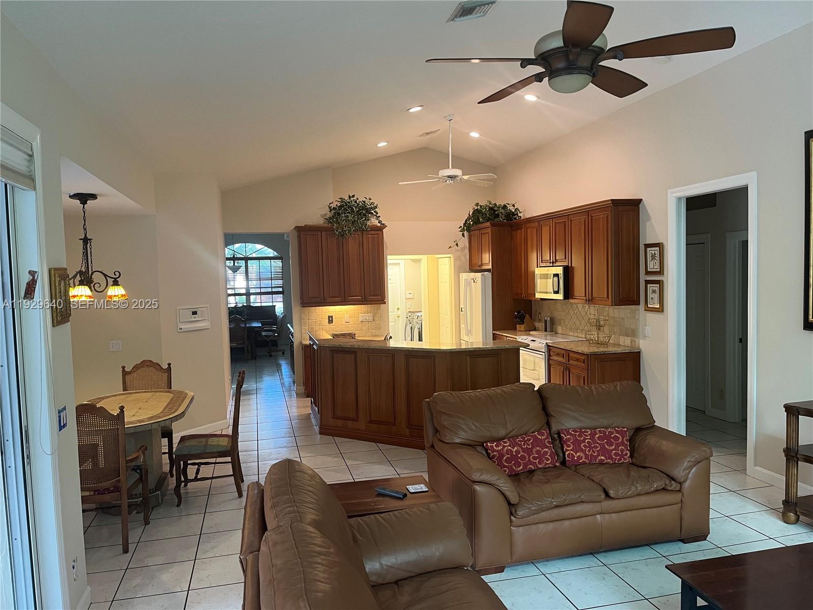 123 Victorian Lane Jupiter, FL 33458 - Photo 9 of 12