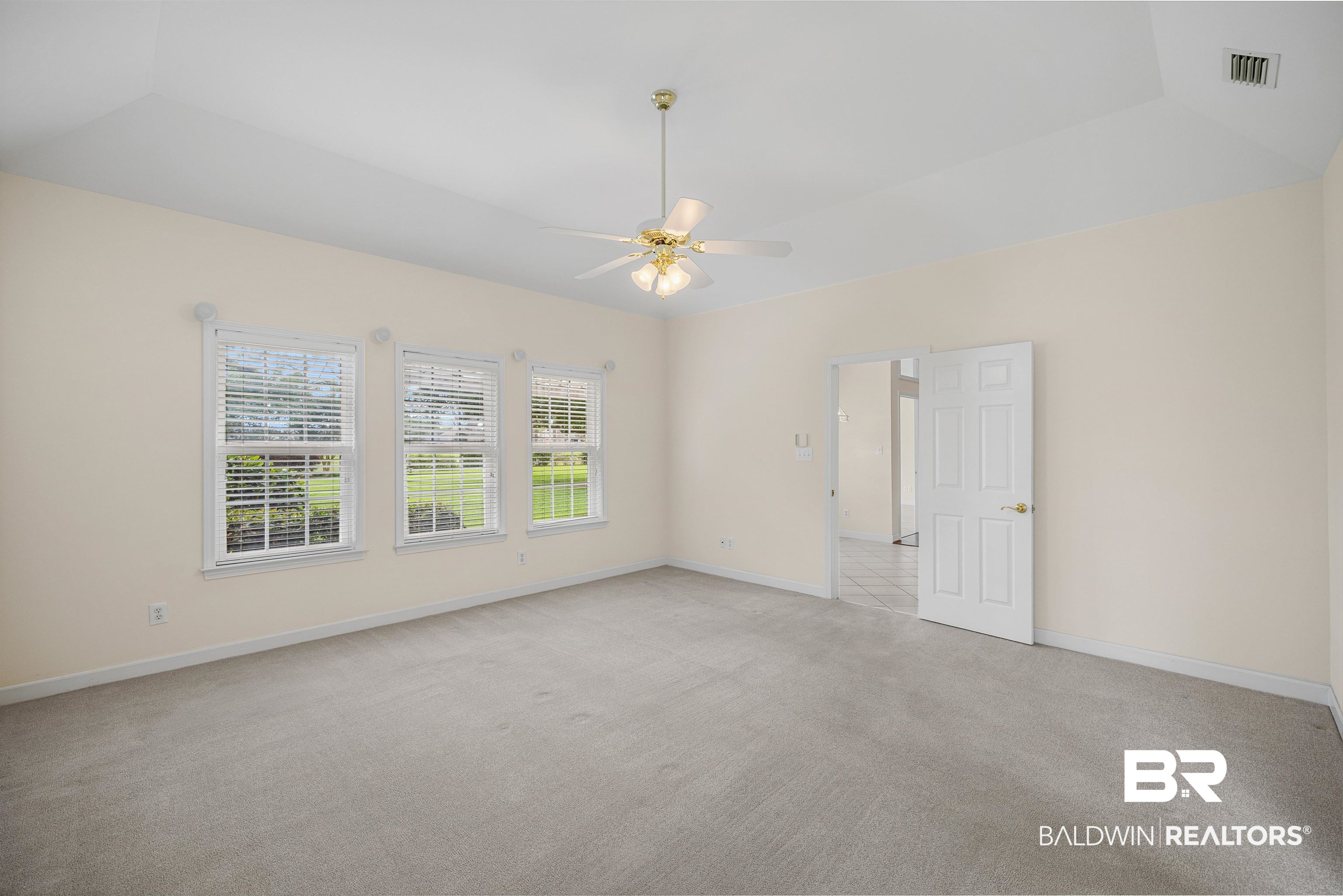 105 Par Circle Fairhope, AL 36532 - Photo 16 of 30 Primary Bedroom