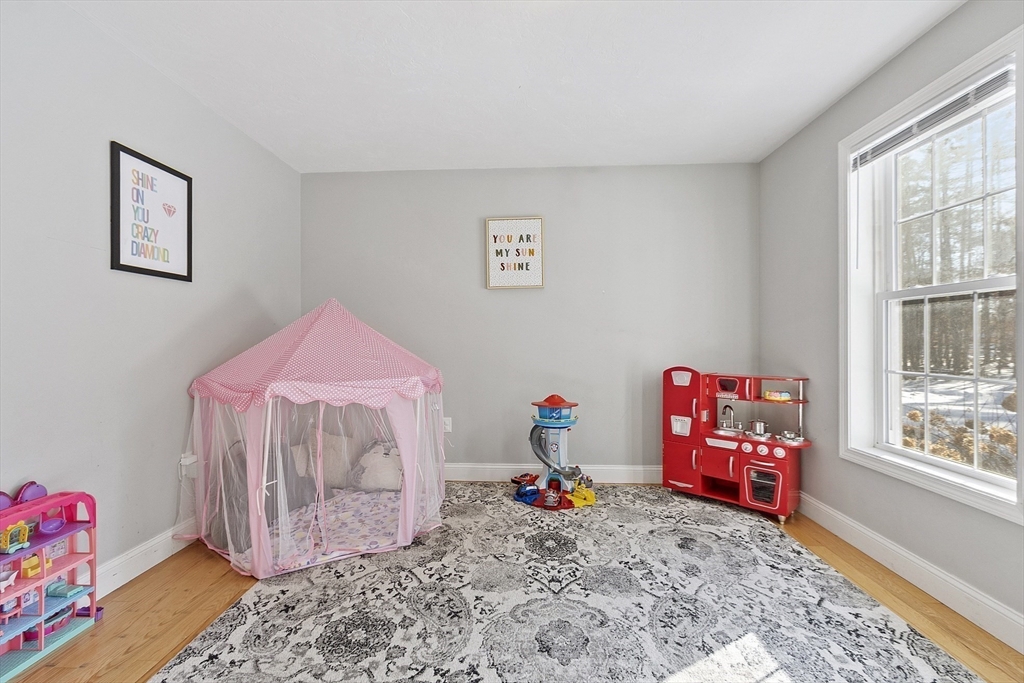 359 Main Street Townsend, MA 01469 - Photo 11 of 41