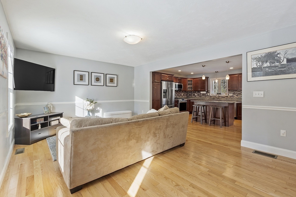 359 Main Street Townsend, MA 01469 - Photo 12 of 41