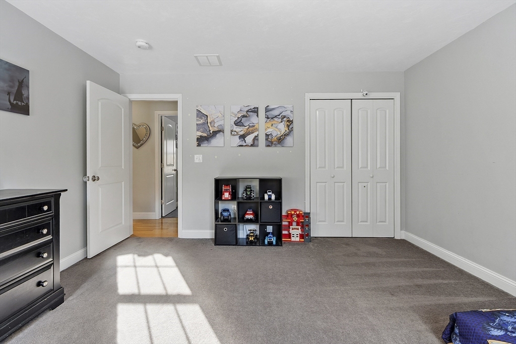 359 Main Street Townsend, MA 01469 - Photo 29 of 41