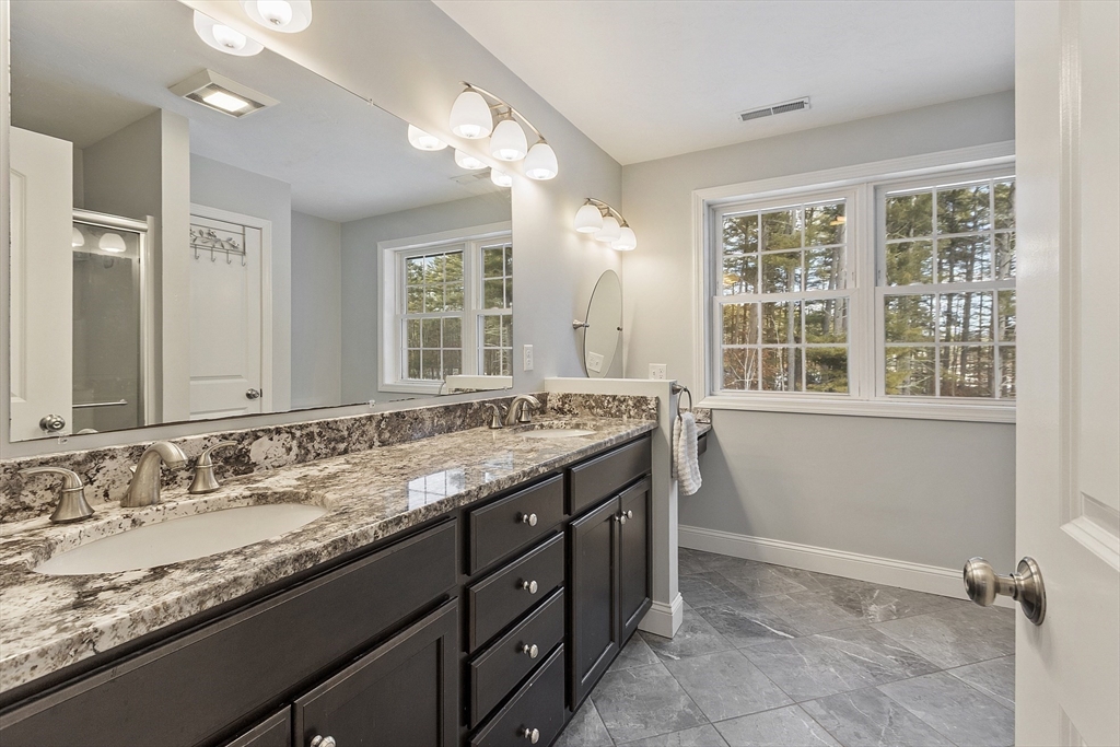 359 Main Street Townsend, MA 01469 - Photo 36 of 41