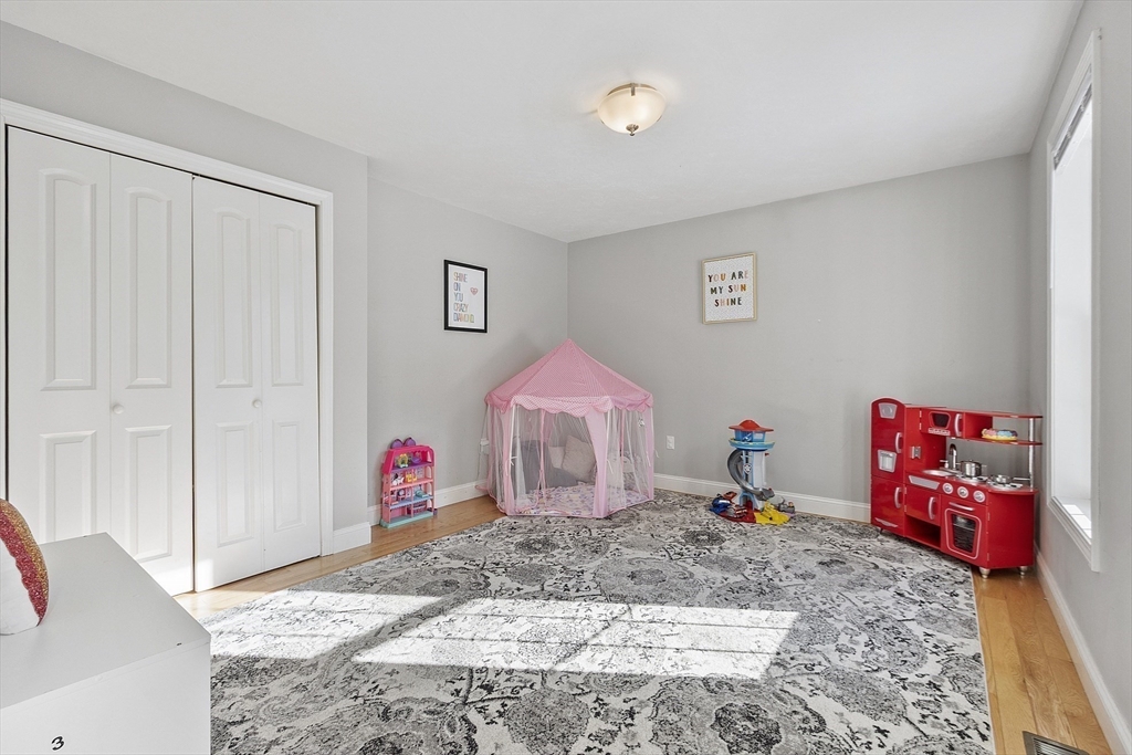 359 Main Street Townsend, MA 01469 - Photo 10 of 41