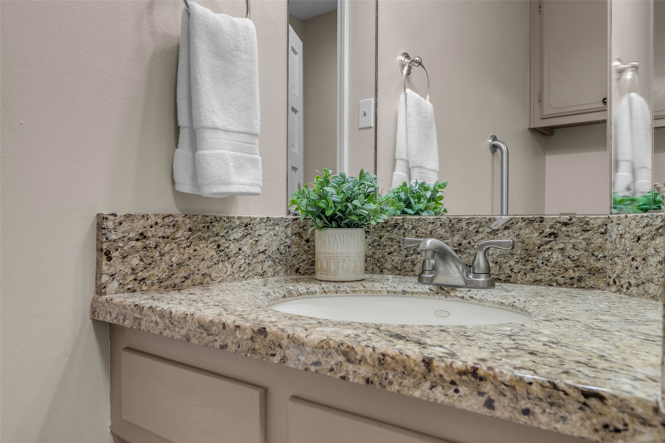 6415 Bayonne Drive Spring, TX 77389 - Photo 23 of 40 a view of a sink and mirror