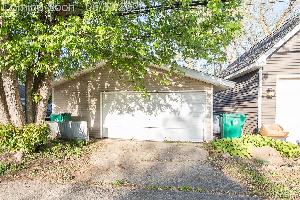 1946 Union Lake Road Commerce Township, MI 48382 - Photo 19 of 44