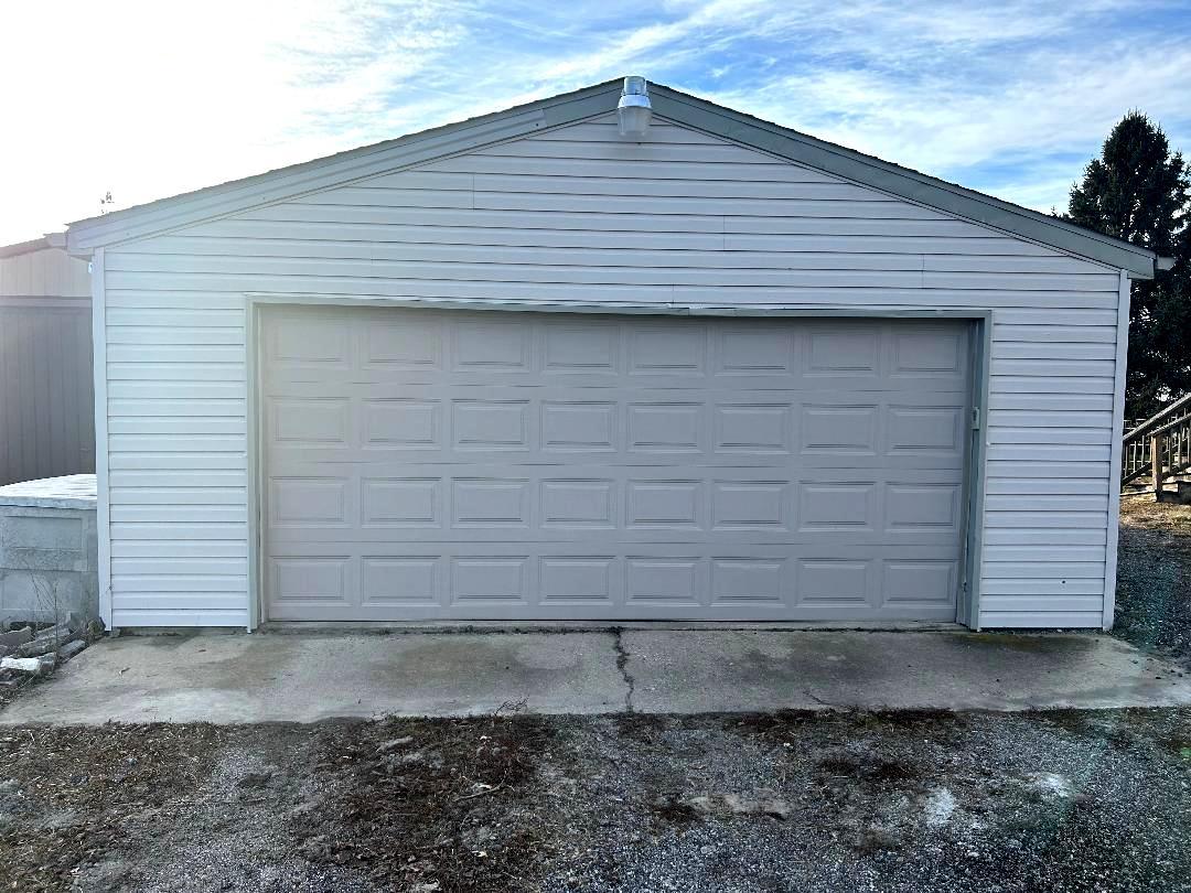10598 North 3500W Road Manteno, IL 60950 - Photo 53 of 56 a front view of a house