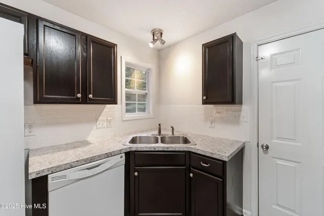 $272,000 | 141 Constitution Avenue, Jacksonville, NC 28540