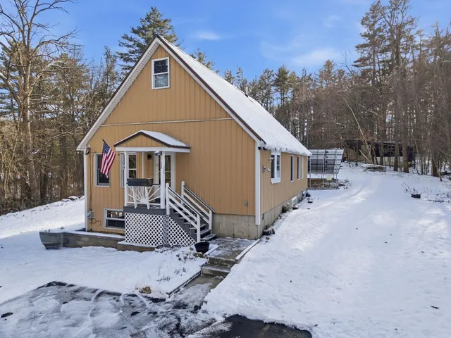 $350,000 | 235 Crouch Road, Warren, MA 01092
