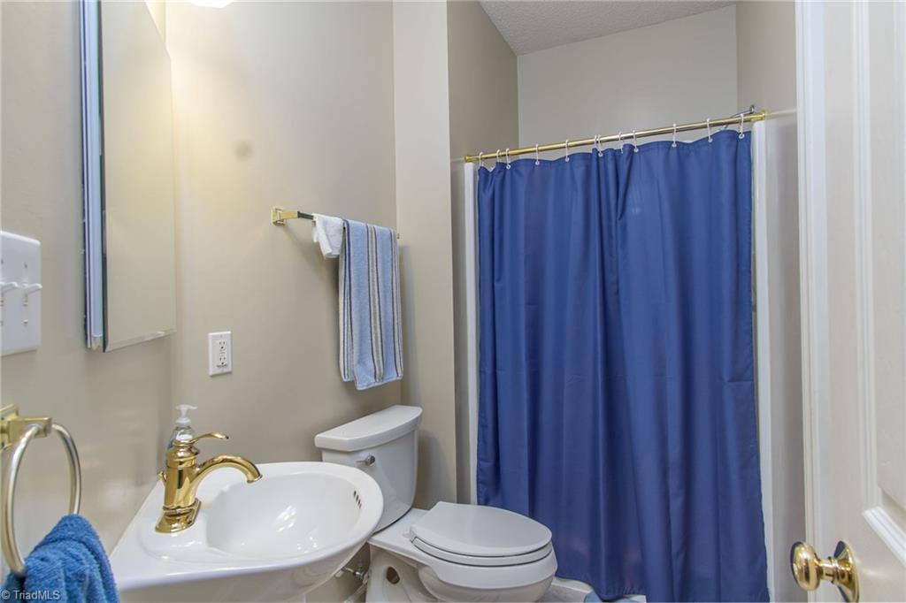 3620 Hunting Ridge Drive High Point, NC 27265 - Photo 18 of 39 Gallery Image 18