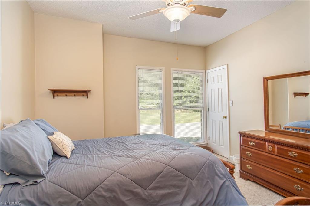 3620 Hunting Ridge Drive High Point, NC 27265 - Photo 29 of 39 Gallery Image 29