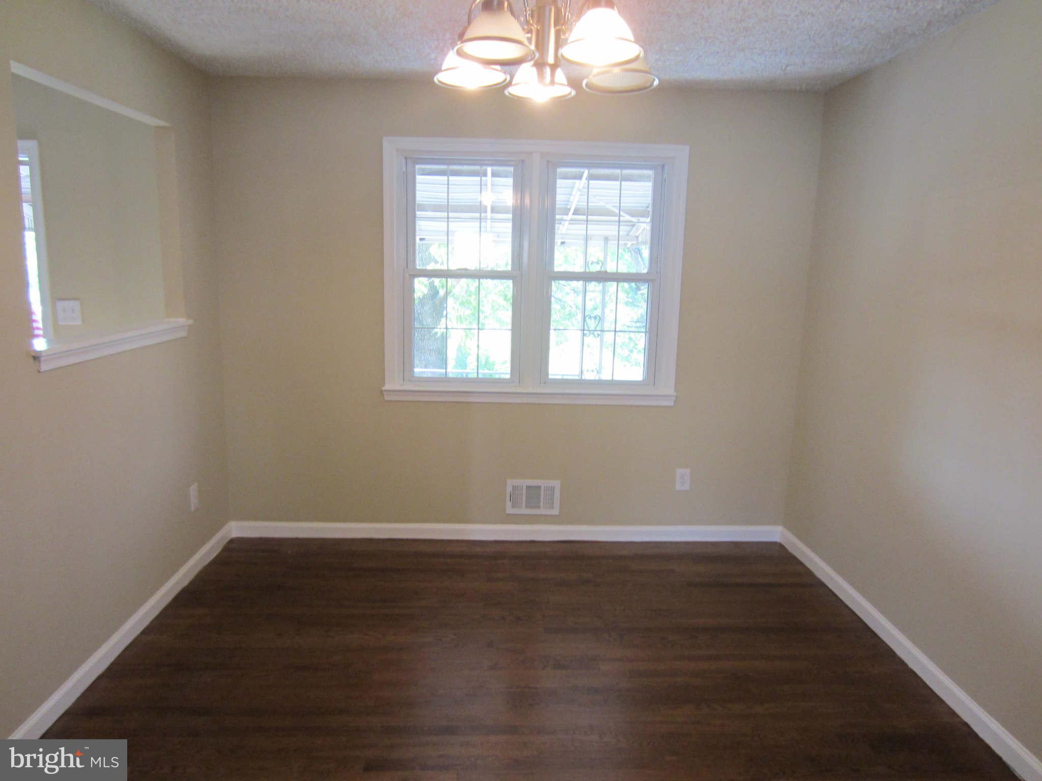 5628 Utrecht Road Baltimore, MD 21206 - Photo 14 of 30 Dining Room