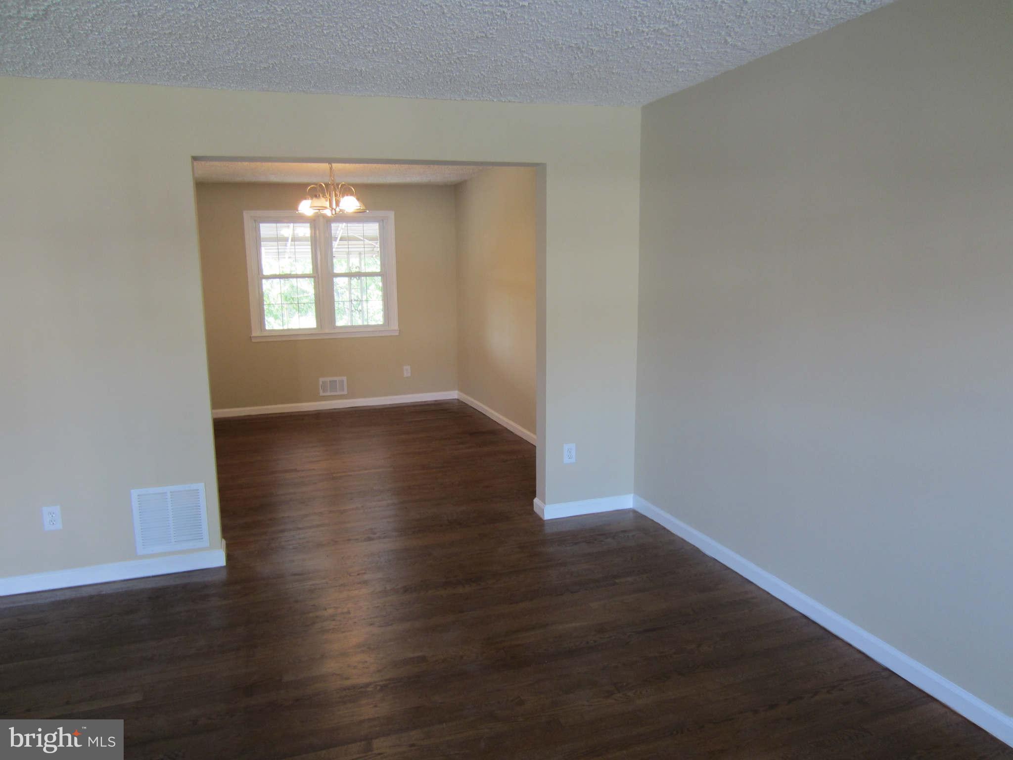 5628 Utrecht Road Baltimore, MD 21206 - Photo 8 of 30 Family Room