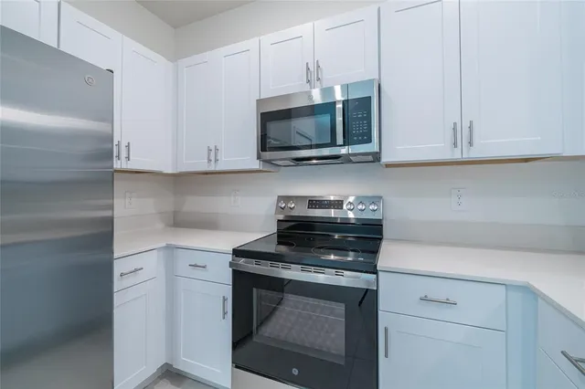 $2,100 | 10116 Trumpet Honeysuckle Way, San Antonio, FL 33576