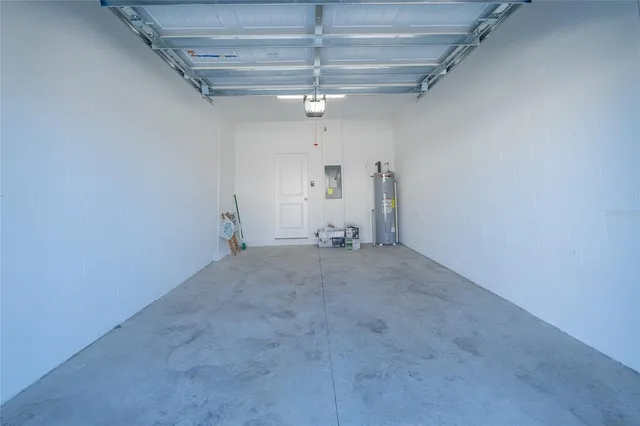 $2,100 | 10116 Trumpet Honeysuckle Way, San Antonio, FL 33576