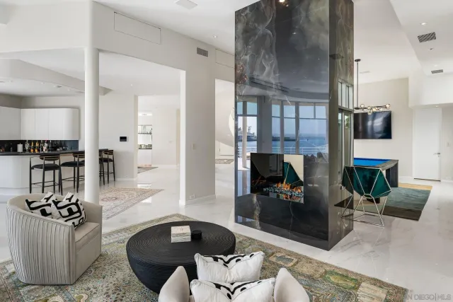 $11,950,000 | 1 The Point, Coronado, CA 92118