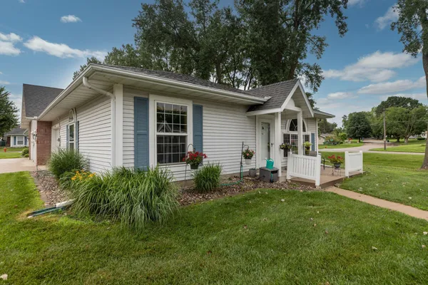 $253,000 | 1925 Cabernet Lane Northwest, Rochester, MN 55901