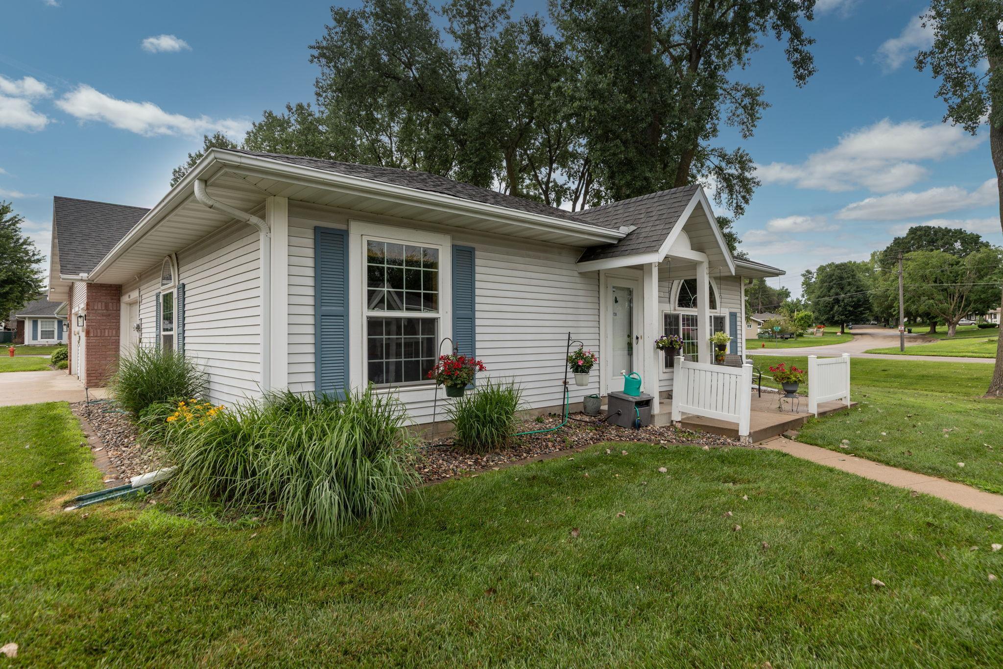 1925 Cabernet Lane Northwest Rochester, MN 55901 - Photo 2 of 22