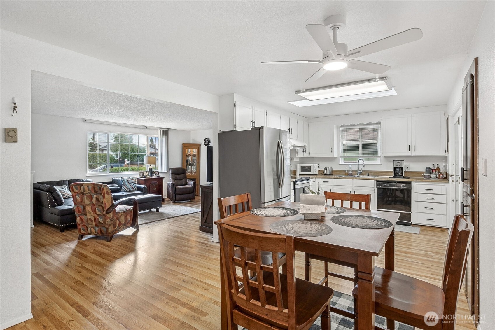 609 East 69th Street Tacoma, WA 98404 - Photo 3 of 19