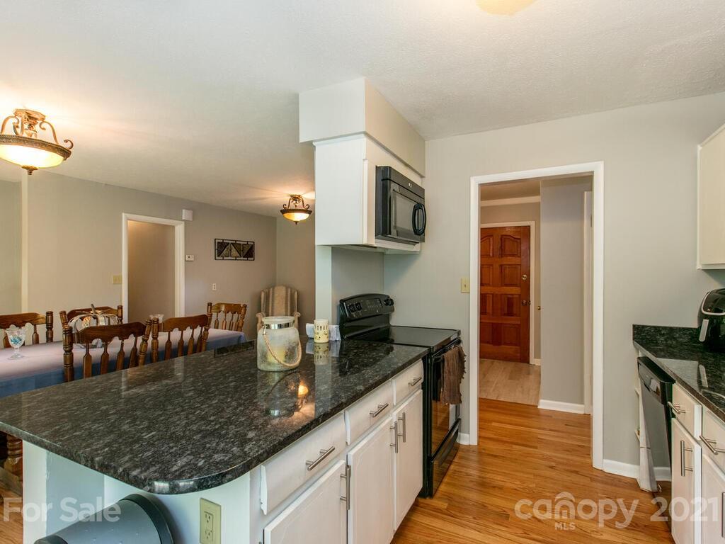 424 Monte Vista Road Candler, NC 28715 - Photo 14 of 34 Gallery Image 14