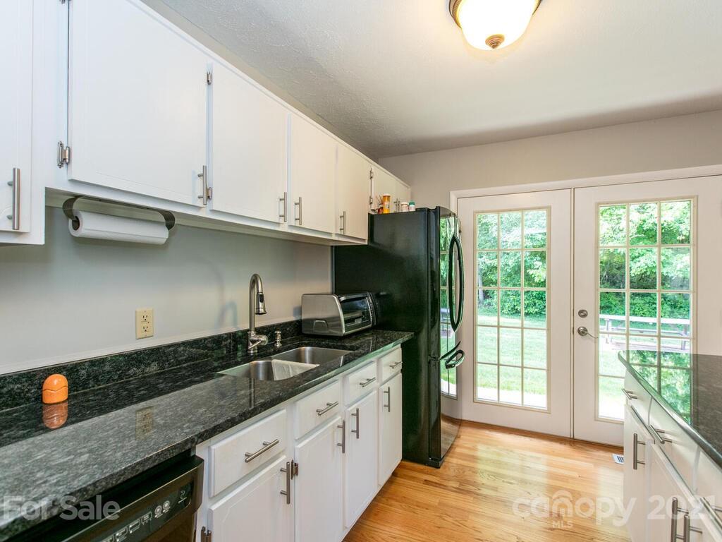 424 Monte Vista Road Candler, NC 28715 - Photo 16 of 34 Gallery Image 16