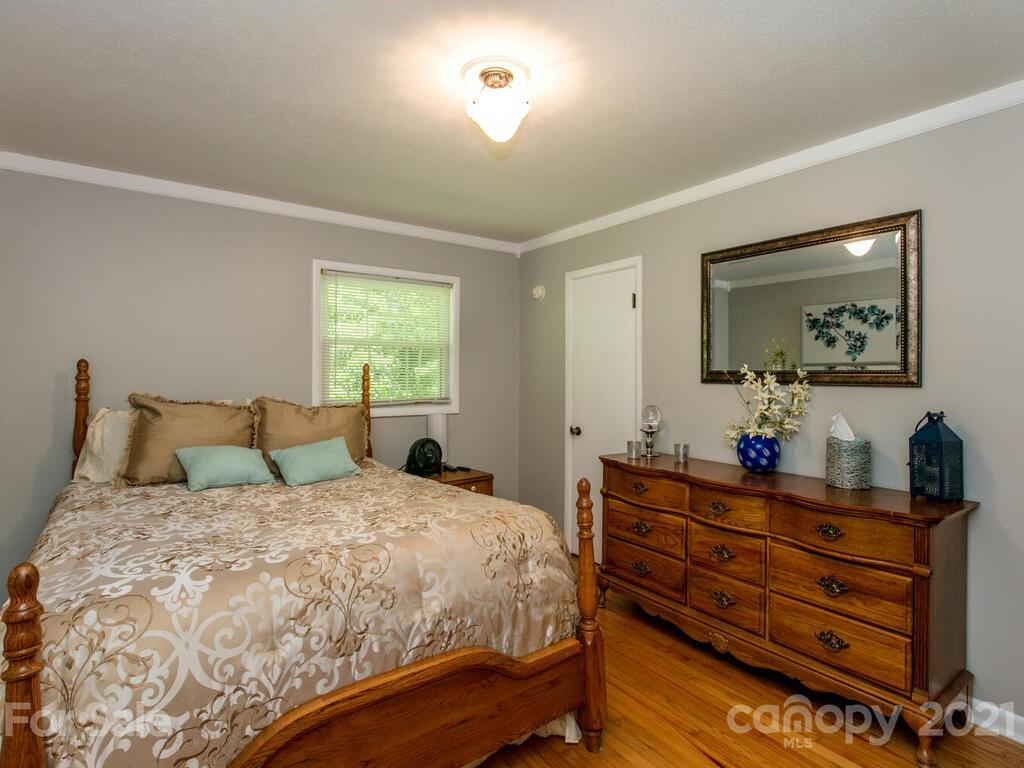 424 Monte Vista Road Candler, NC 28715 - Photo 18 of 34 Gallery Image 18