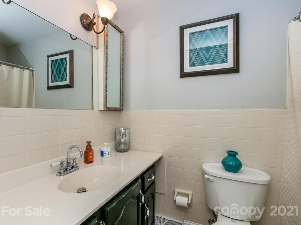 424 Monte Vista Road Candler, NC 28715 - Photo 23 of 34 Gallery Image 23