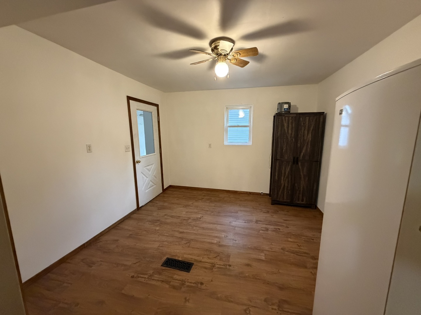 6044 McCarty Road Kinmundy, IL 62854 - Photo 18 of 19 Gallery Image 18