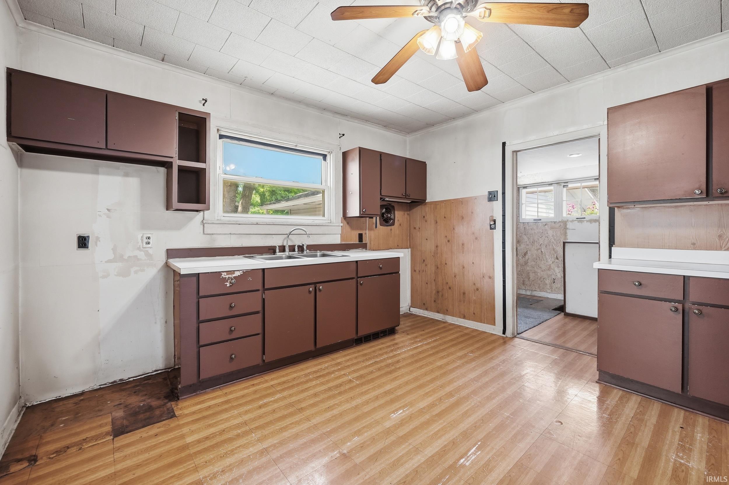 315 West Oak Street Butler, IN 46721 - Photo 14 of 41