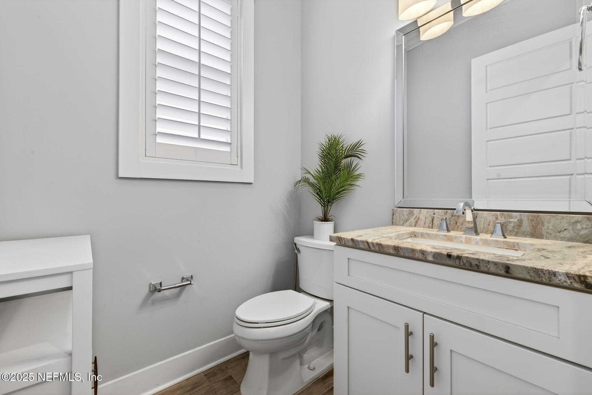 230 Davis Street Neptune Beach, FL 32266 - Photo 11 of 33 43-Powder Room