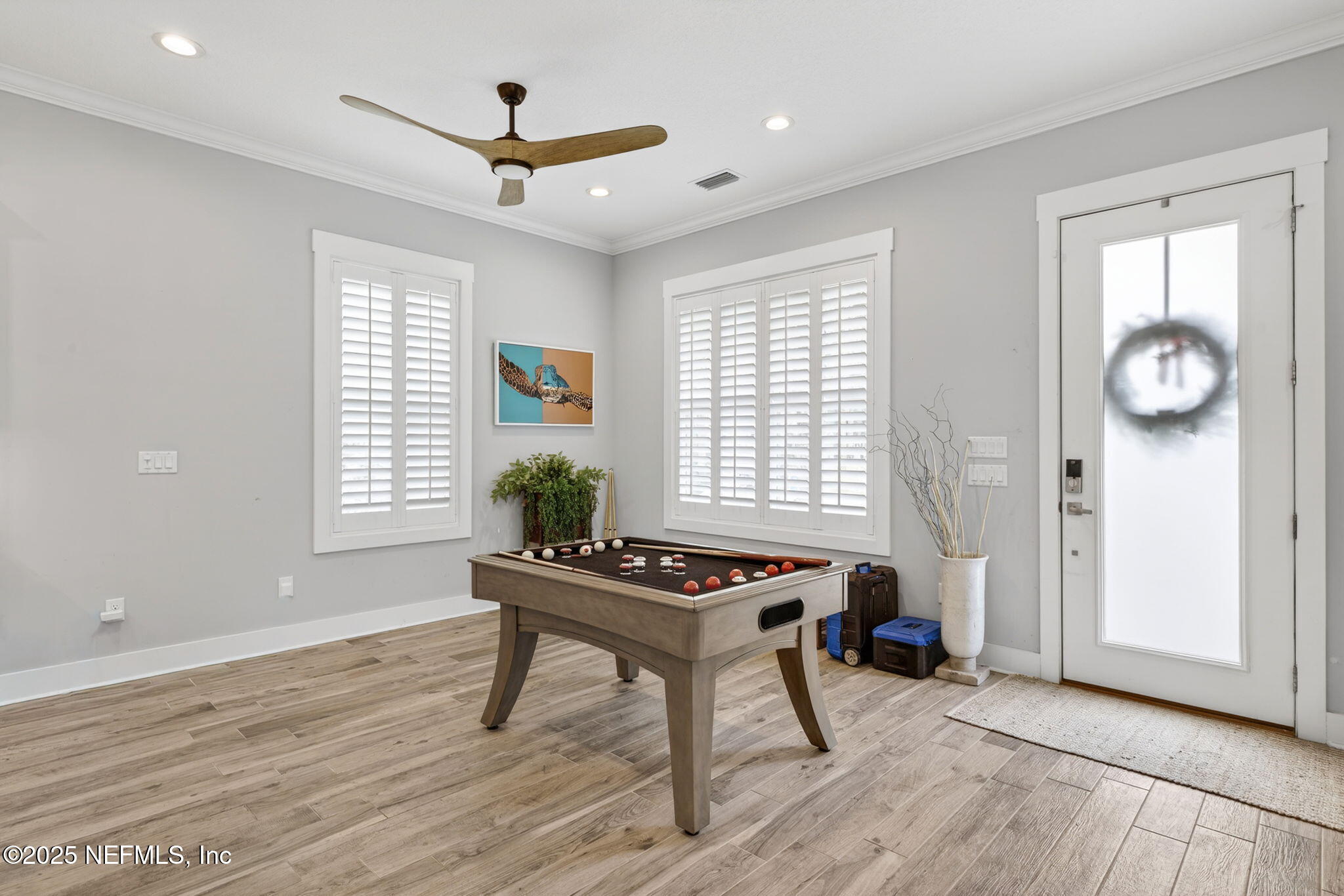 230 Davis Street Neptune Beach, FL 32266 - Photo 7 of 33 6-Living Room 3 of 4