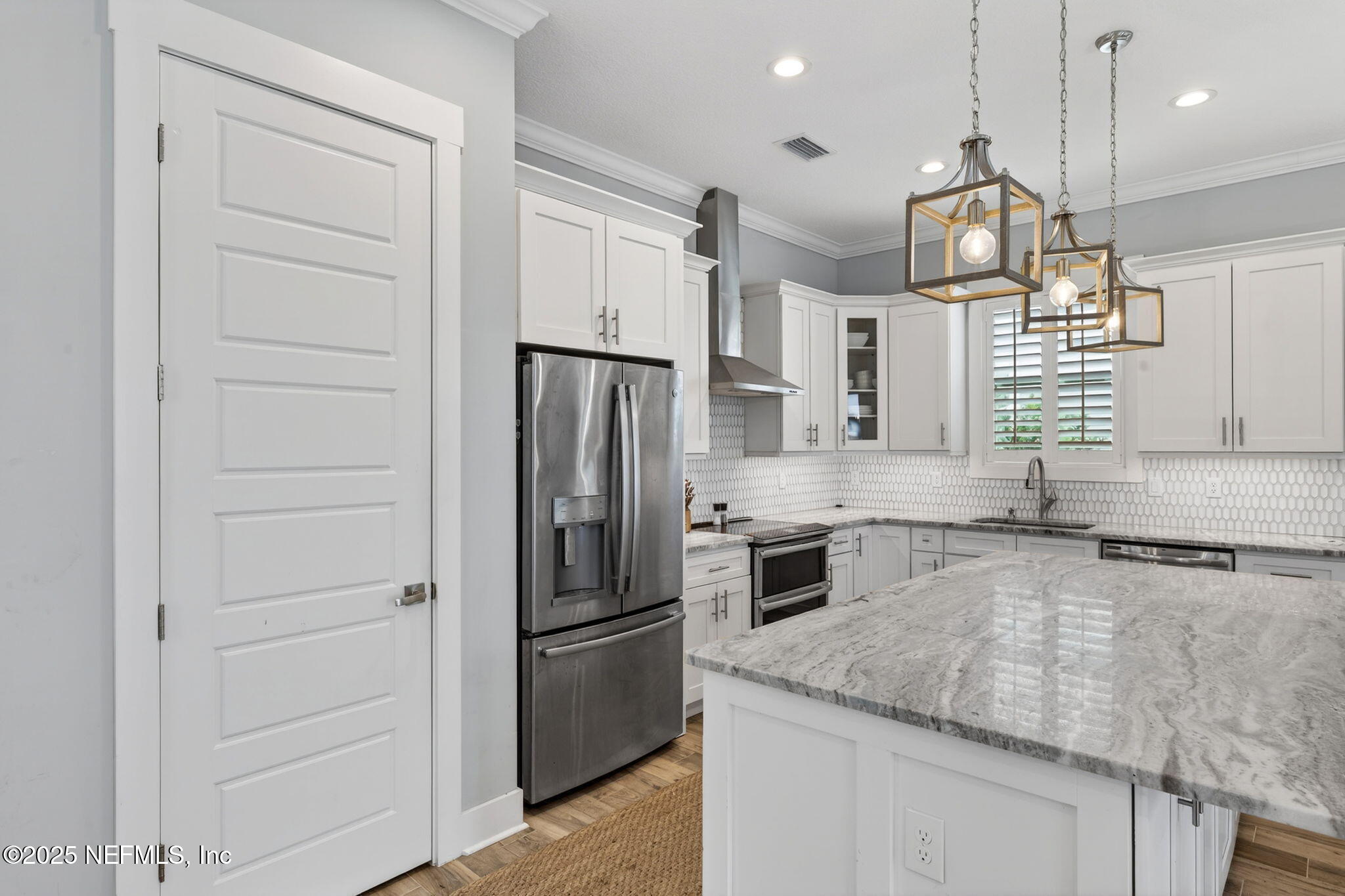 230 Davis Street Neptune Beach, FL 32266 - Photo 10 of 33 16-Kitchen 3 of 6
