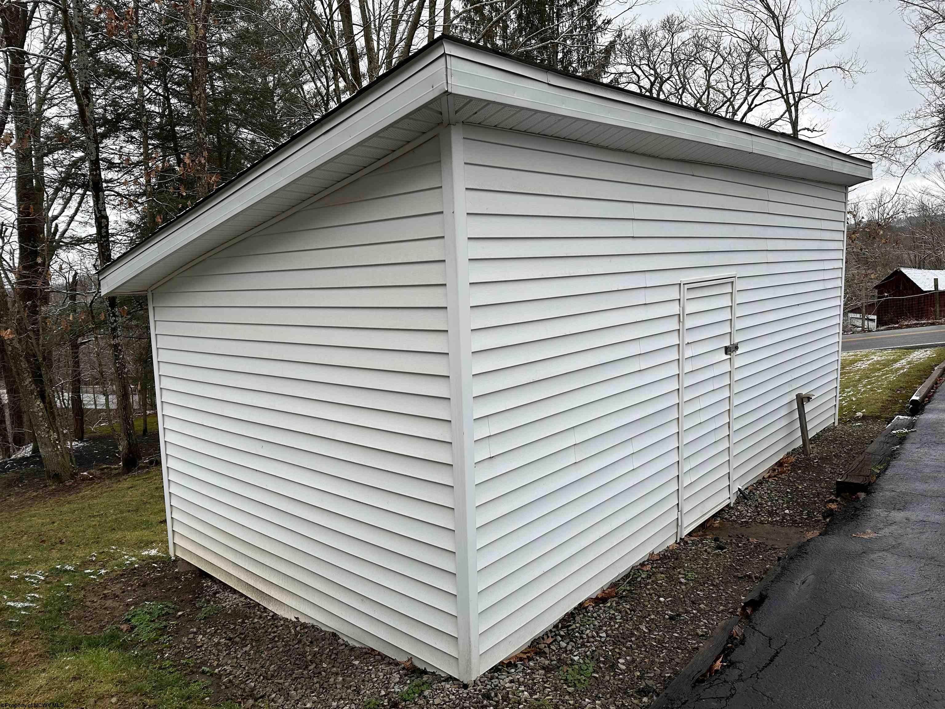 2848 Woolen Mill Road Albright, WV 26519 - Photo 17 of 48 Gallery Image 17
