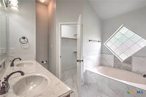 $330,000 | 7814 Dudleys Draw Drive, Temple, TX 76502