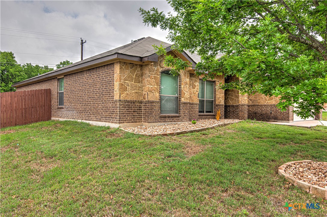 7814 Dudleys Draw Drive Temple, TX 76502 - Photo 3 of 35