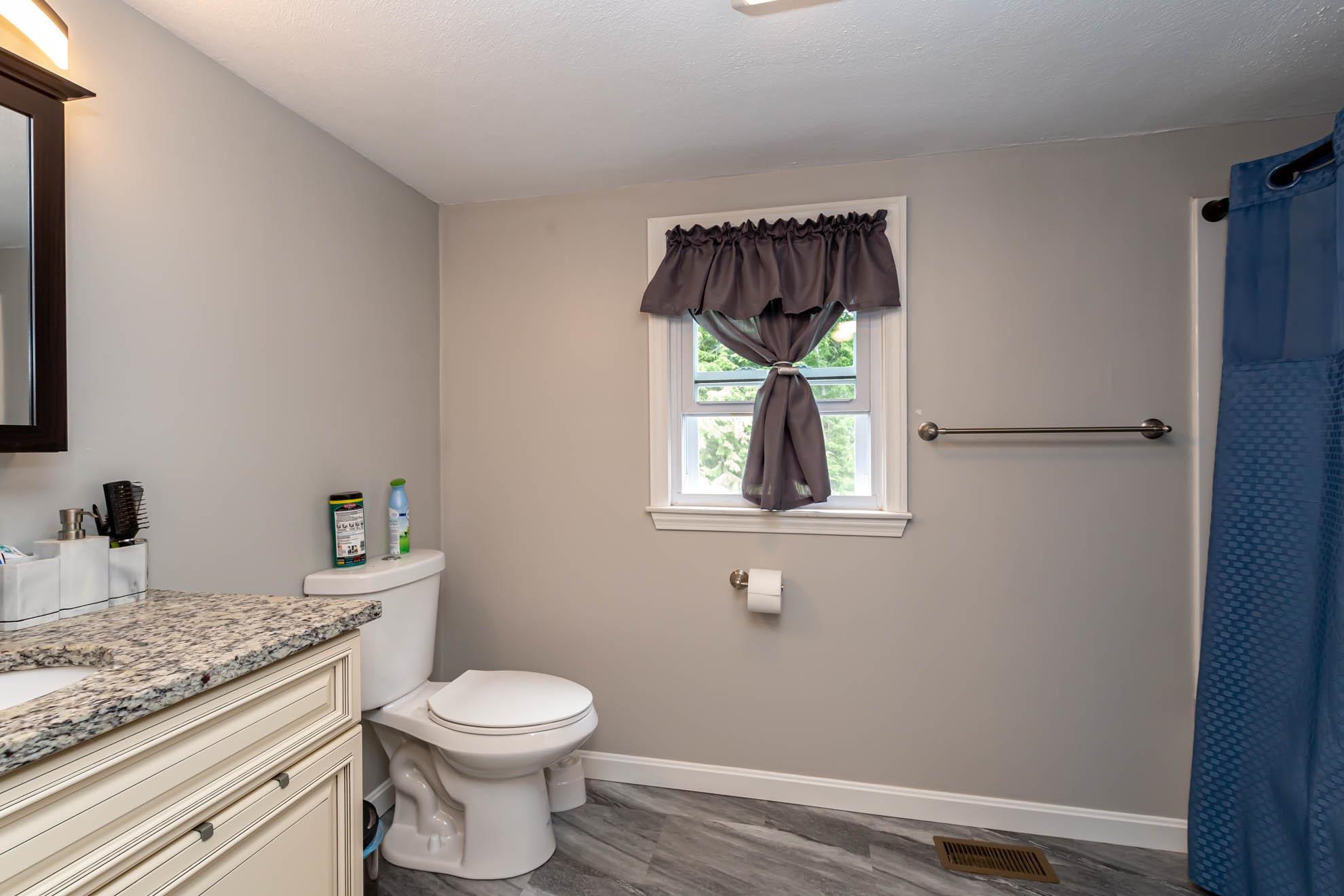 16 Yvonne Street Rochester, NH 03867 - Photo 20 of 33