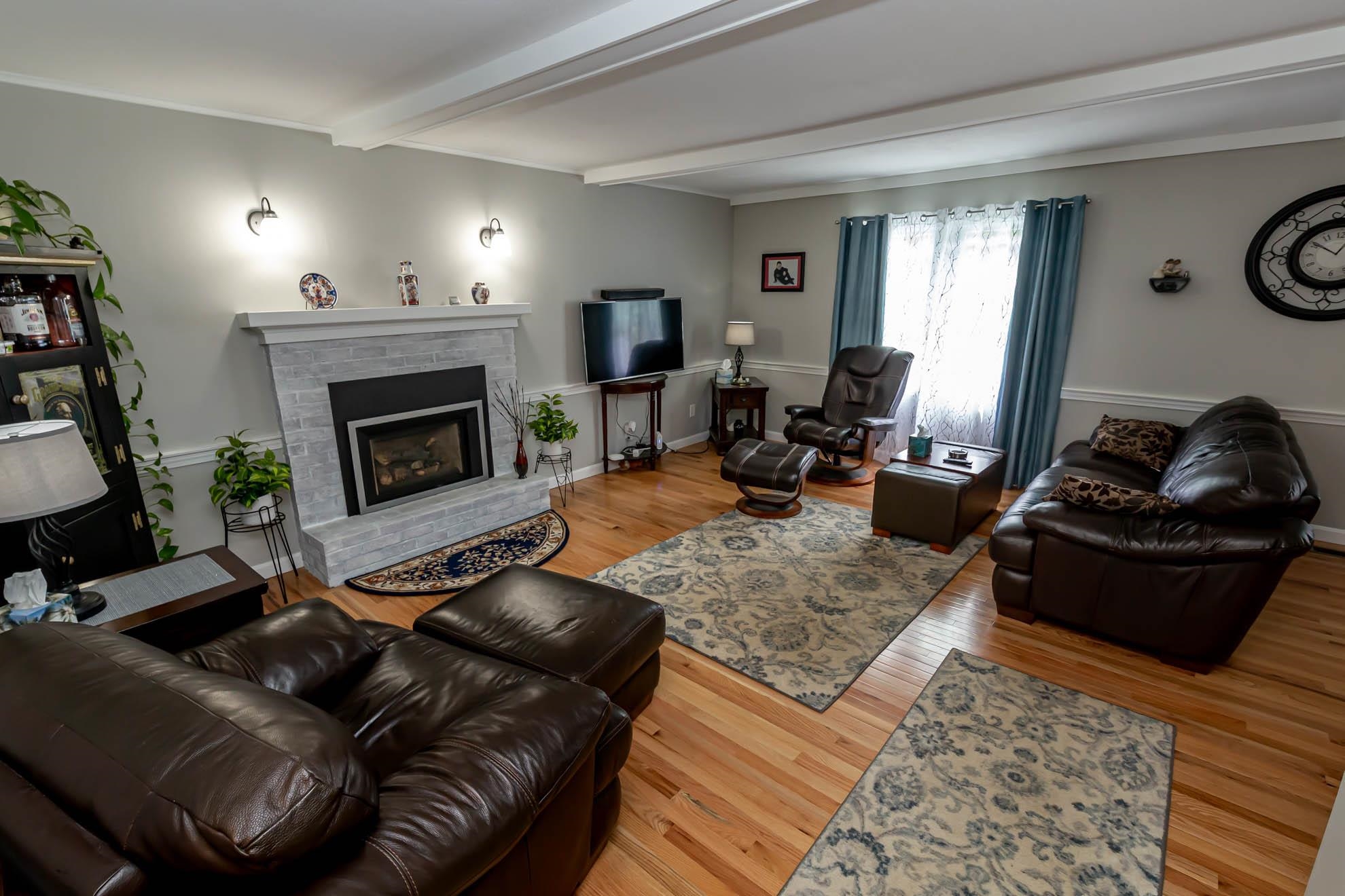 16 Yvonne Street Rochester, NH 03867 - Photo 8 of 33