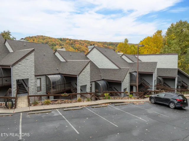$370,000 | 1155 Upper Alpine Way, Unit 107, Gatlinburg, TN 37738
