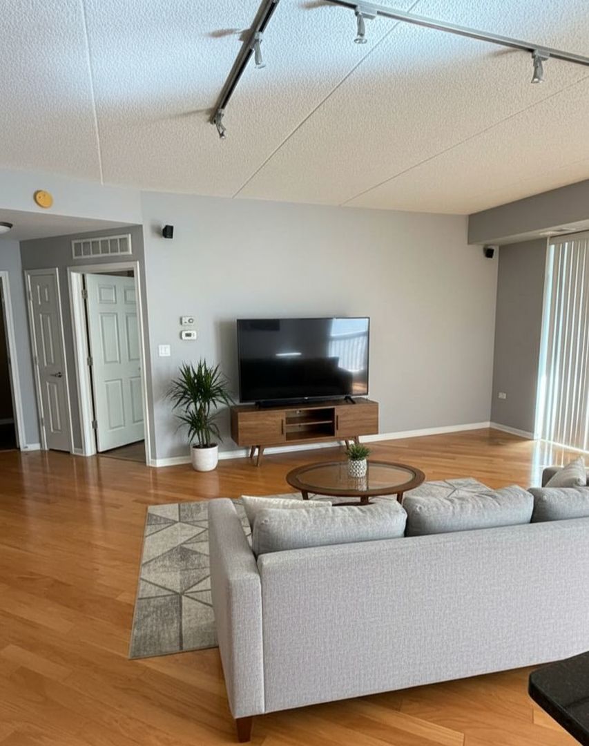 77 North Quentin Road, Unit 202 Palatine, IL 60067 - Photo 2 of 11