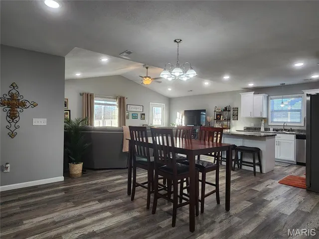 $219,900 | 202 MacIntosh Lane, Poplar Bluff, MO 63901