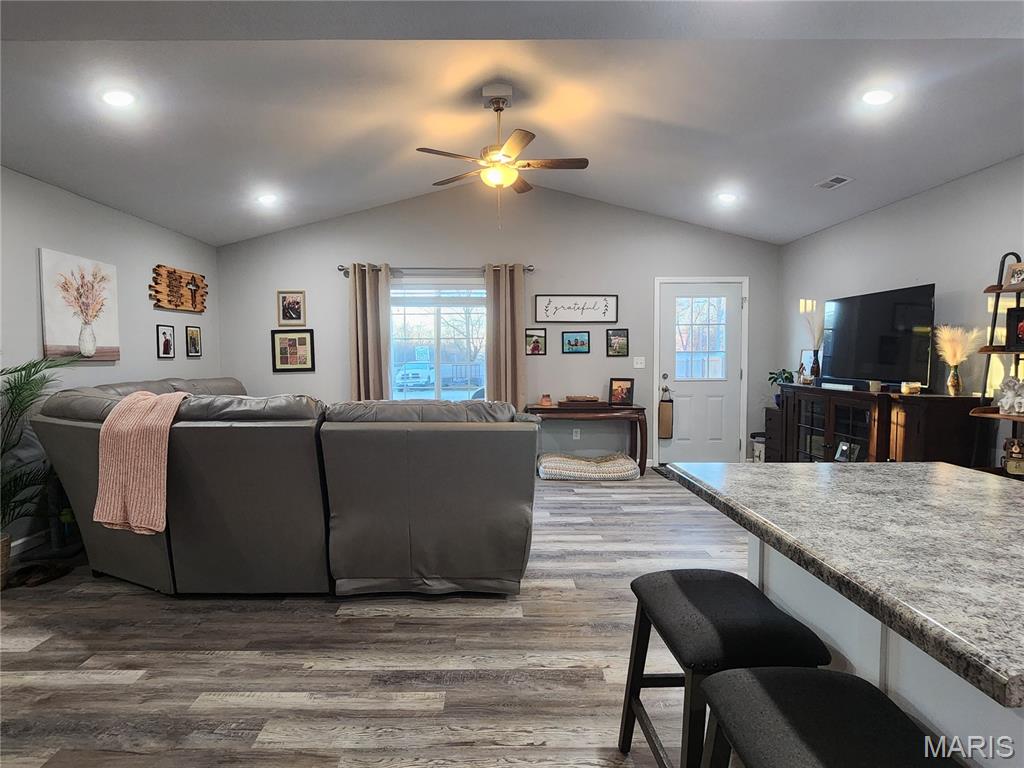 202 MacIntosh Lane Poplar Bluff, MO 63901 - Photo 6 of 19