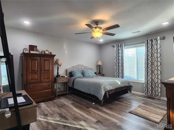 $219,900 | 202 MacIntosh Lane, Poplar Bluff, MO 63901
