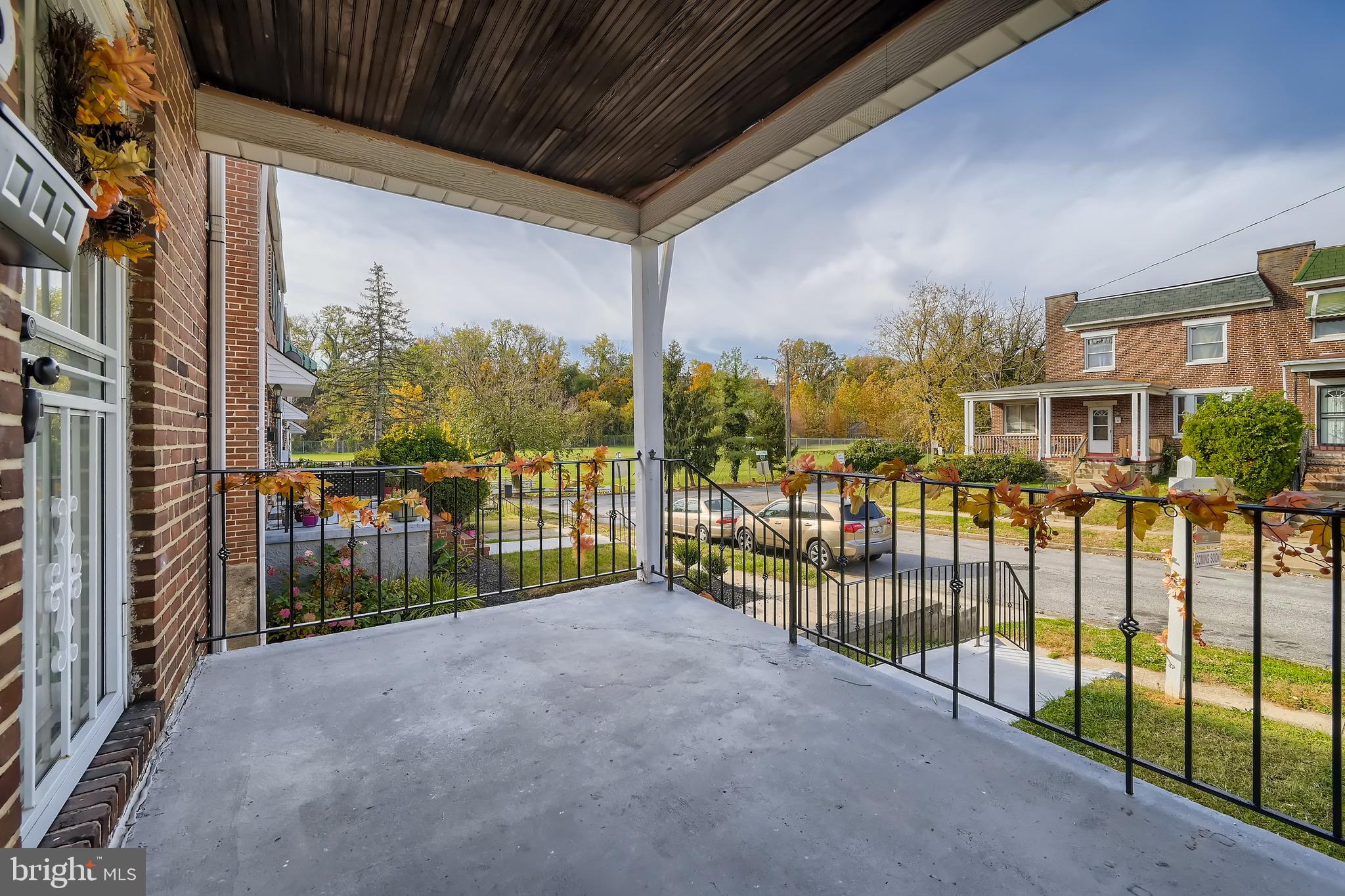 375 Marydell Road Baltimore, MD 21229 - Photo 4 of 28