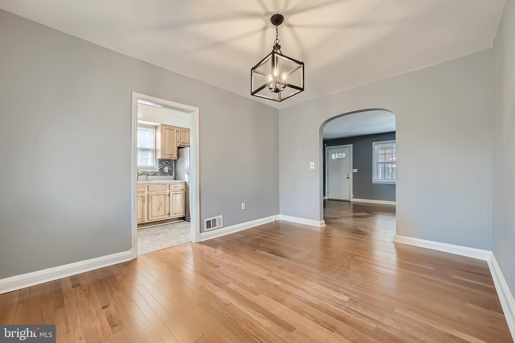 375 Marydell Road Baltimore, MD 21229 - Photo 9 of 28