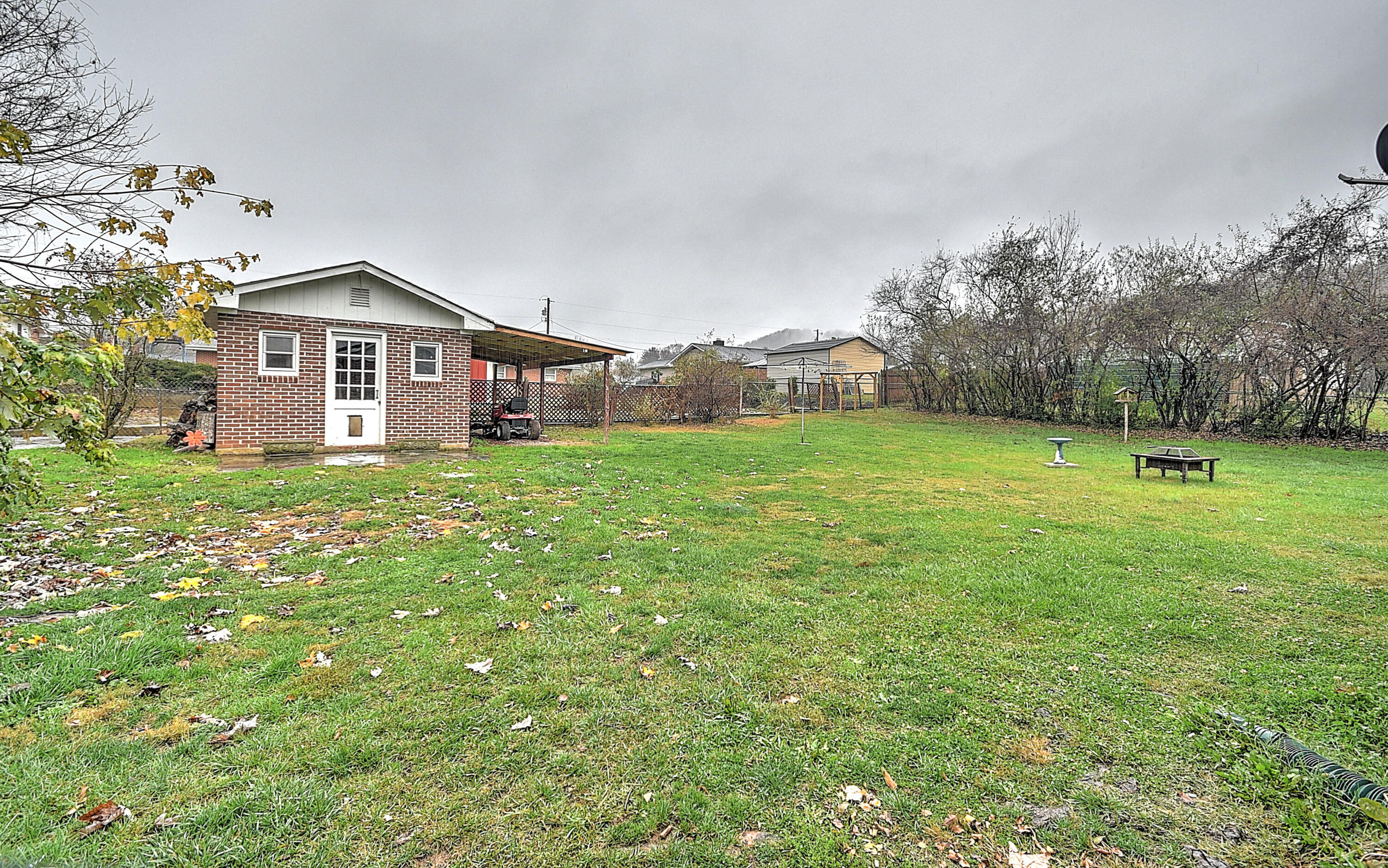 2373 Bob Little Road Elizabethton, TN 37643 - Photo 8 of 28 Bob Little-26