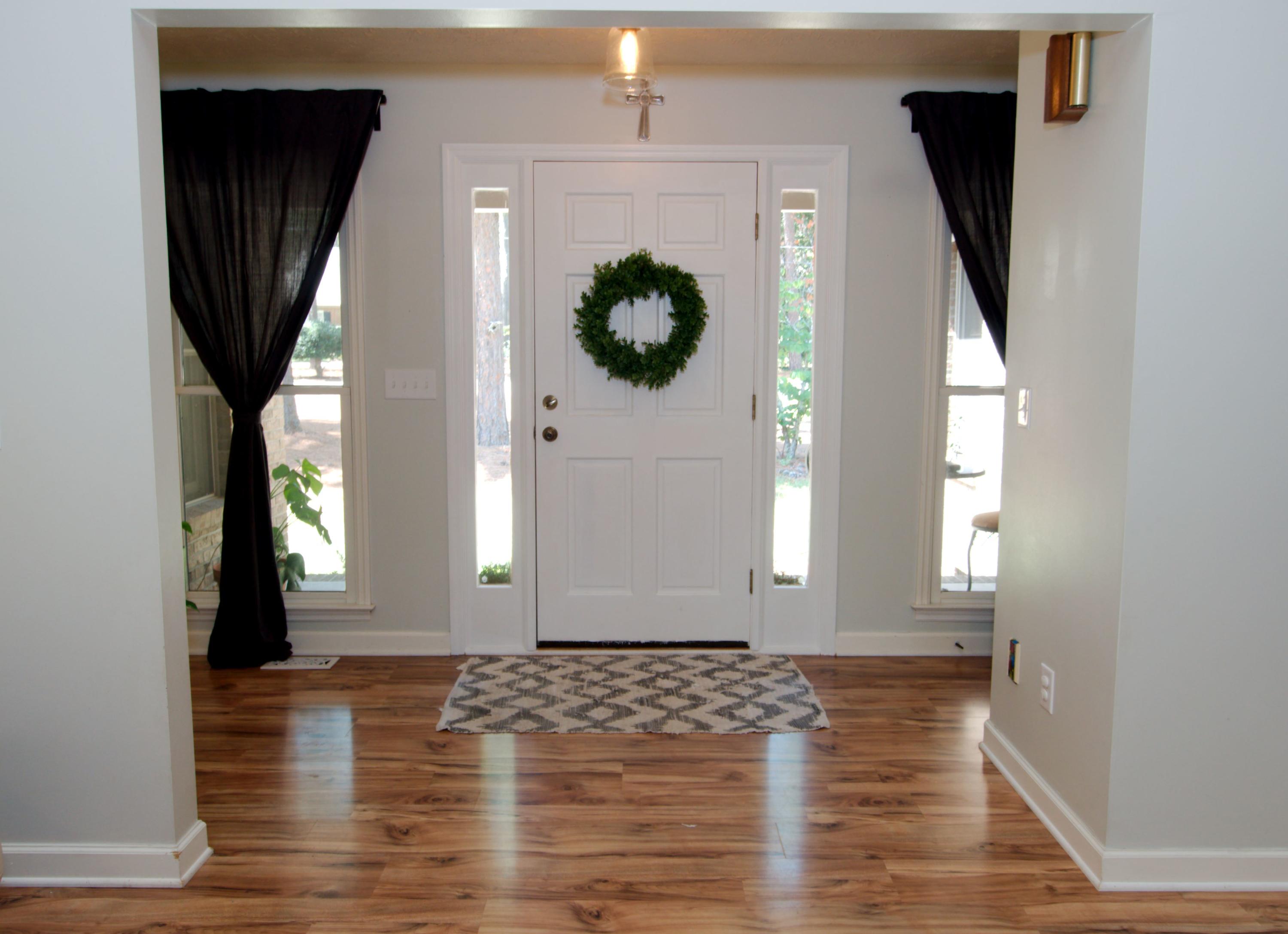 115 Longleaf Road Southern Pines, NC 28387 - Photo 3 of 33 Foyer
