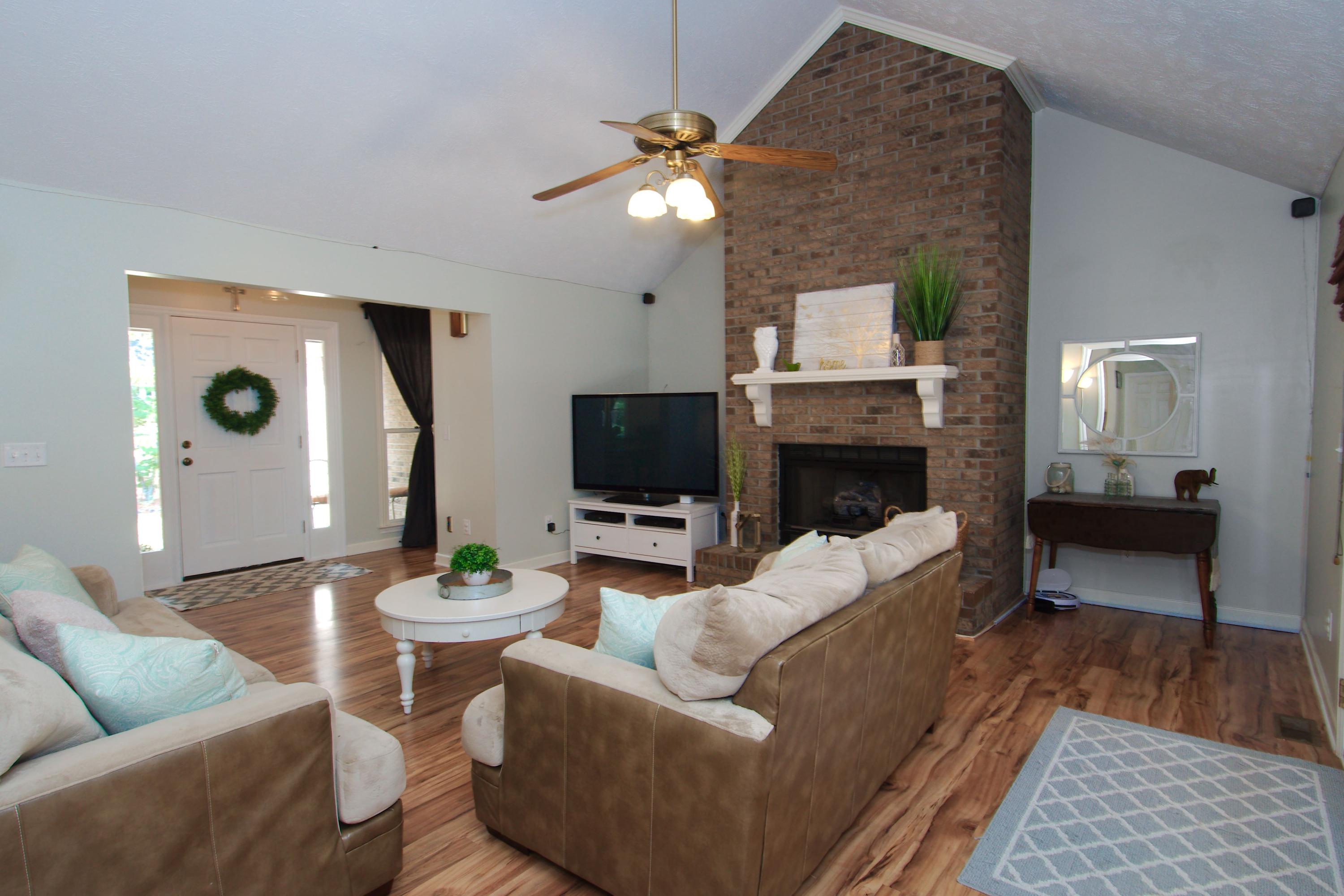 115 Longleaf Road Southern Pines, NC 28387 - Photo 8 of 33 Living 4