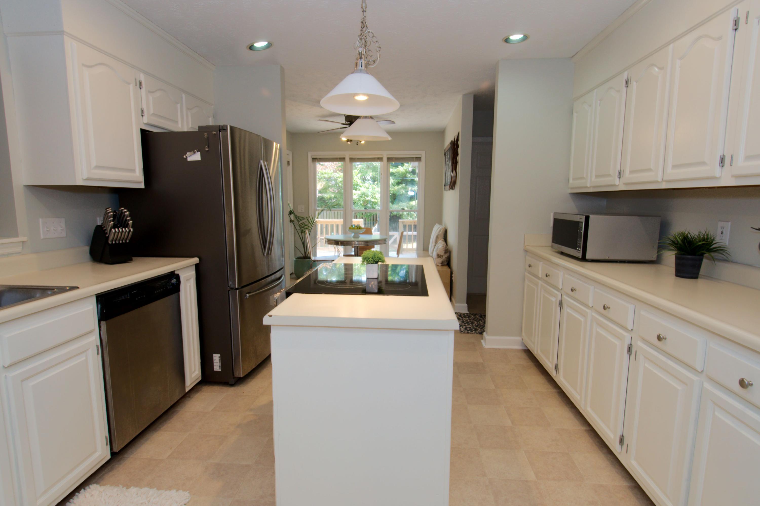 115 Longleaf Road Southern Pines, NC 28387 - Photo 9 of 33 Kitchen 1