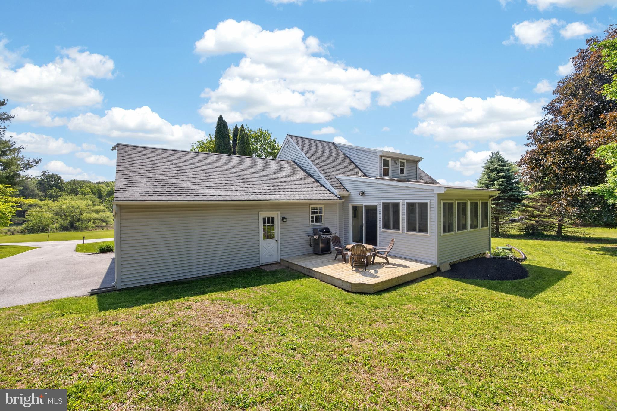 311 Moore Road Downingtown, PA 19335 - Photo 3 of 52